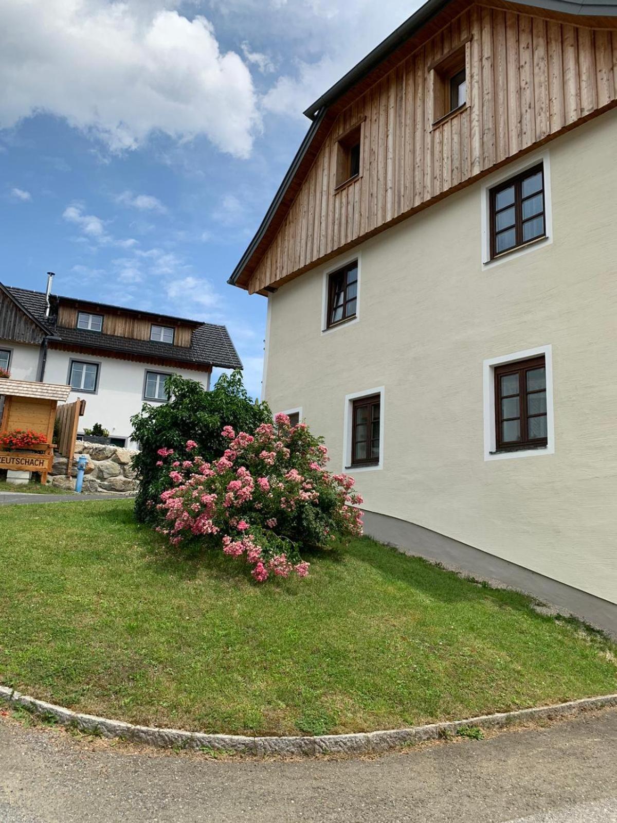 Biohof Goelly Villa Neumarkt in Steiermark Exterior foto